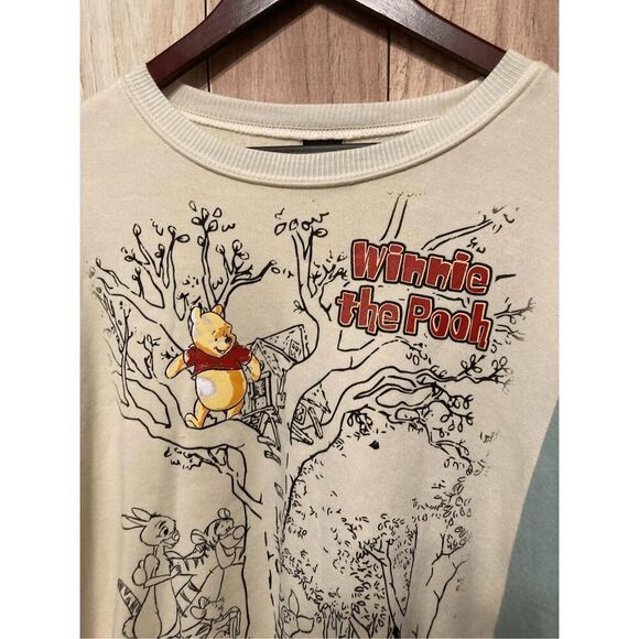 Disney Medium Winnie the Pooh sweatshirt beige blue womens top - Picture 3 of 5